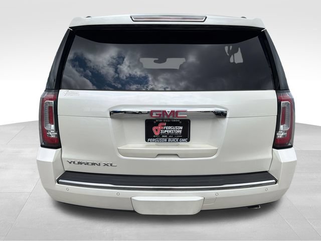 Used 2015 GMC Yukon XL Denali w/ Premium Package AWD/4WD image 9