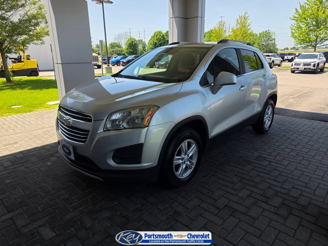 Used 2015 Chevrolet Trax LT w/ LT Sun and Sound Package AWD/4WD image 1