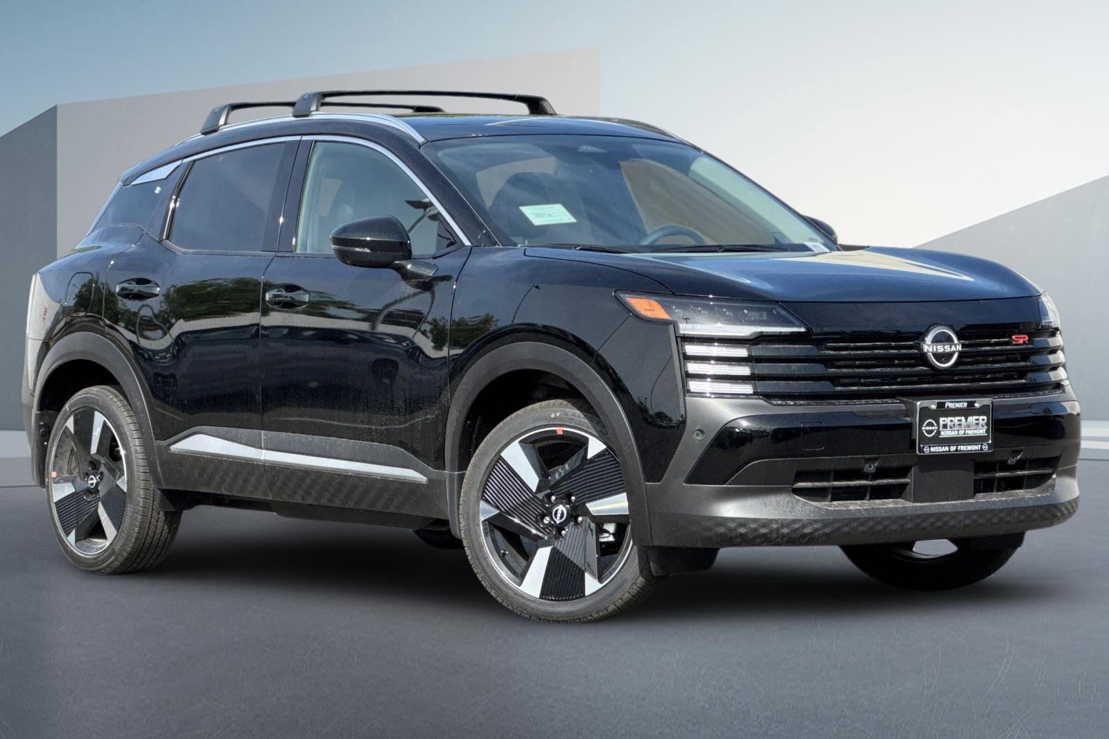 New 2025 Nissan Kicks SR image 2