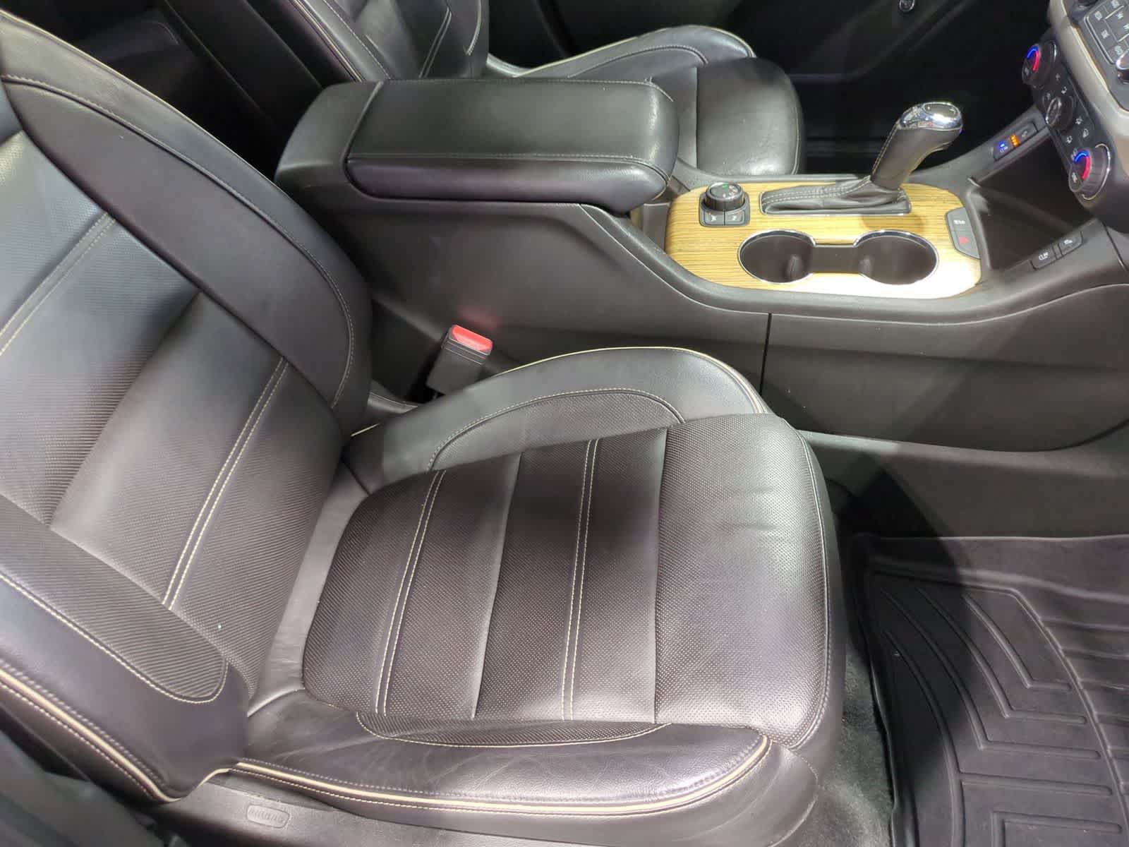 Used 2017 GMC Acadia Denali w/ Technology Package AWD/4WD image 23