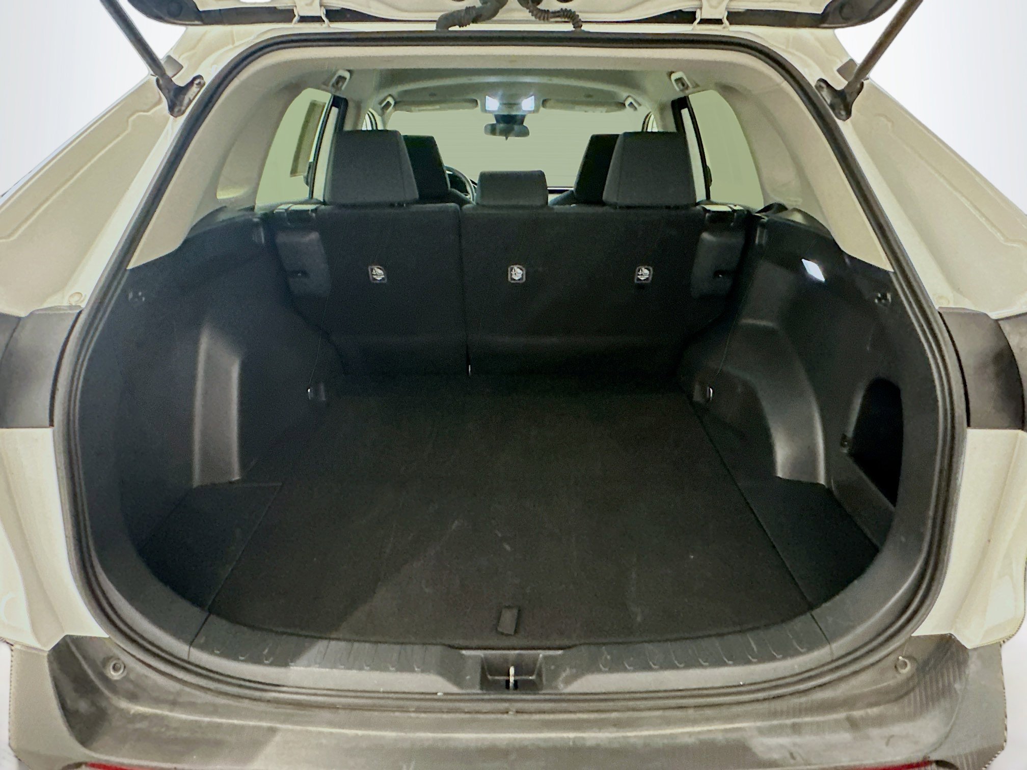 Used 2024 Toyota RAV4 LE image 30