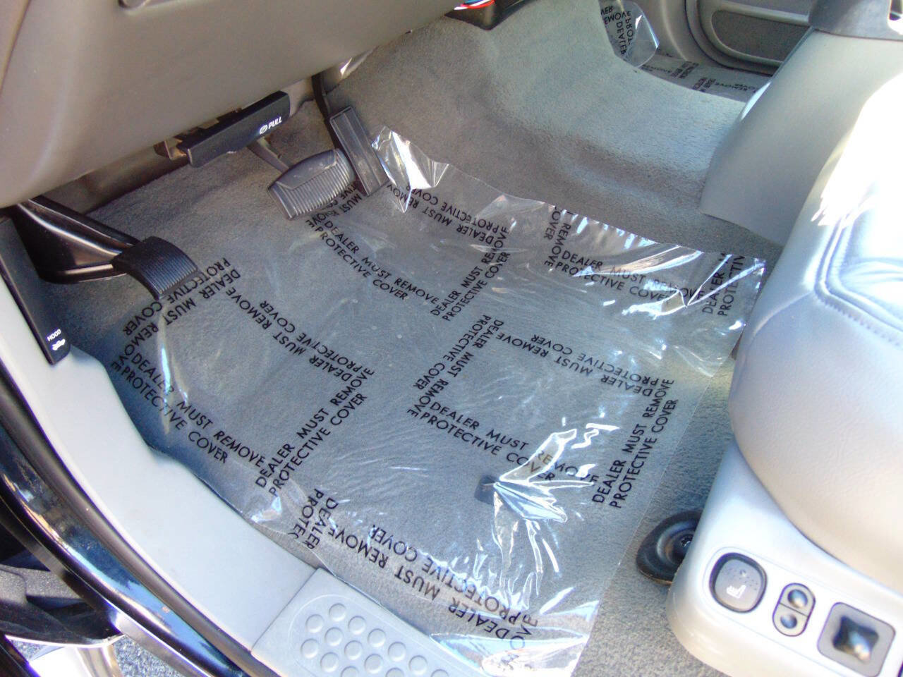 Used 2003 Ford F250 Lariat image 6