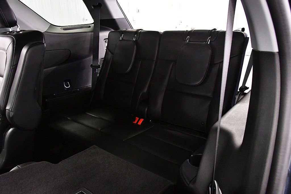 Used 2023 Ford Explorer XLT w/ Equipment Group 202A image 32