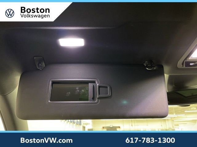 Used 2025 Volkswagen Atlas Cross Sport SE w/ Panoramic Sunroof Package image 24