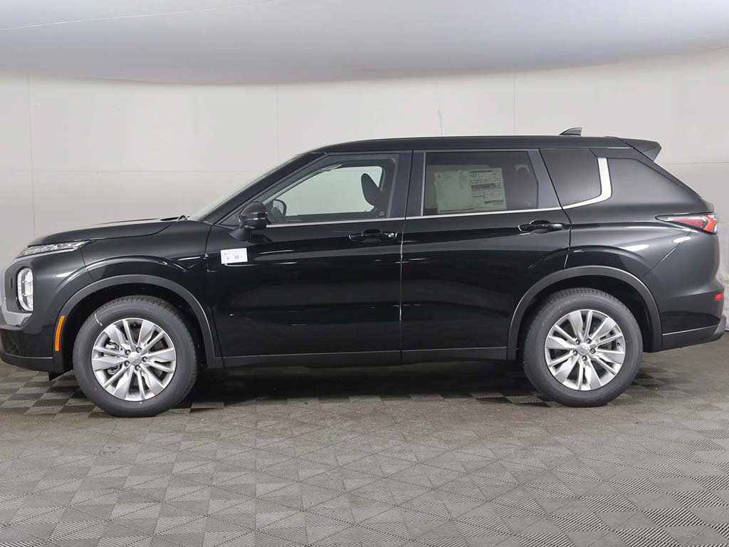 New 2026 Mitsubishi Outlander ES AWD/4WD image 16