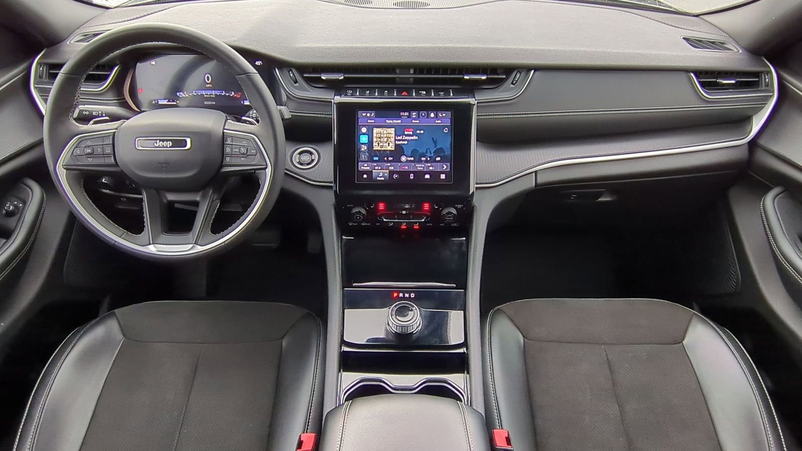 Used 2023 Jeep Grand Cherokee Altitude image 17