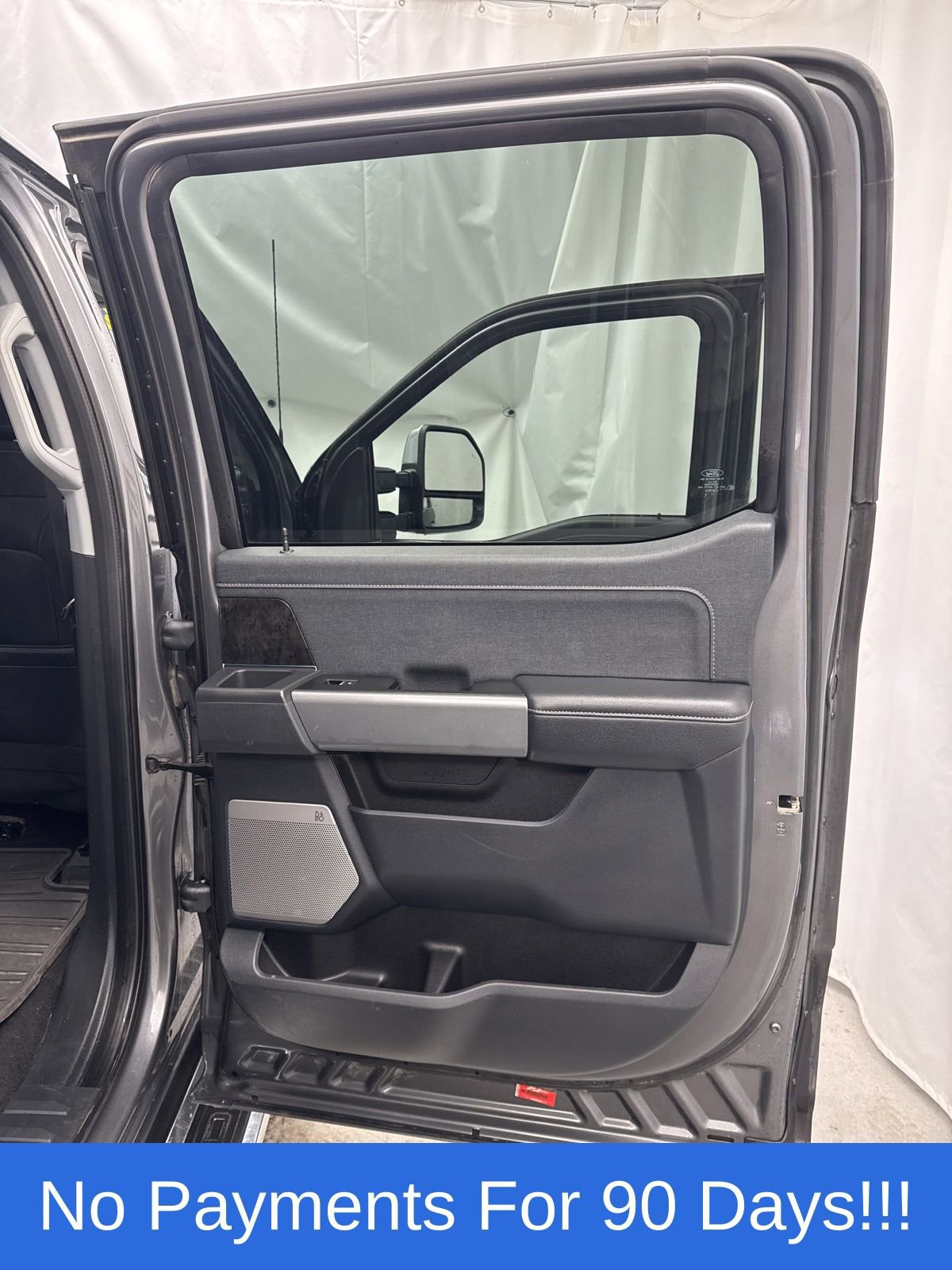 Used 2023 Ford F350 Lariat w/ Chrome Package image 41