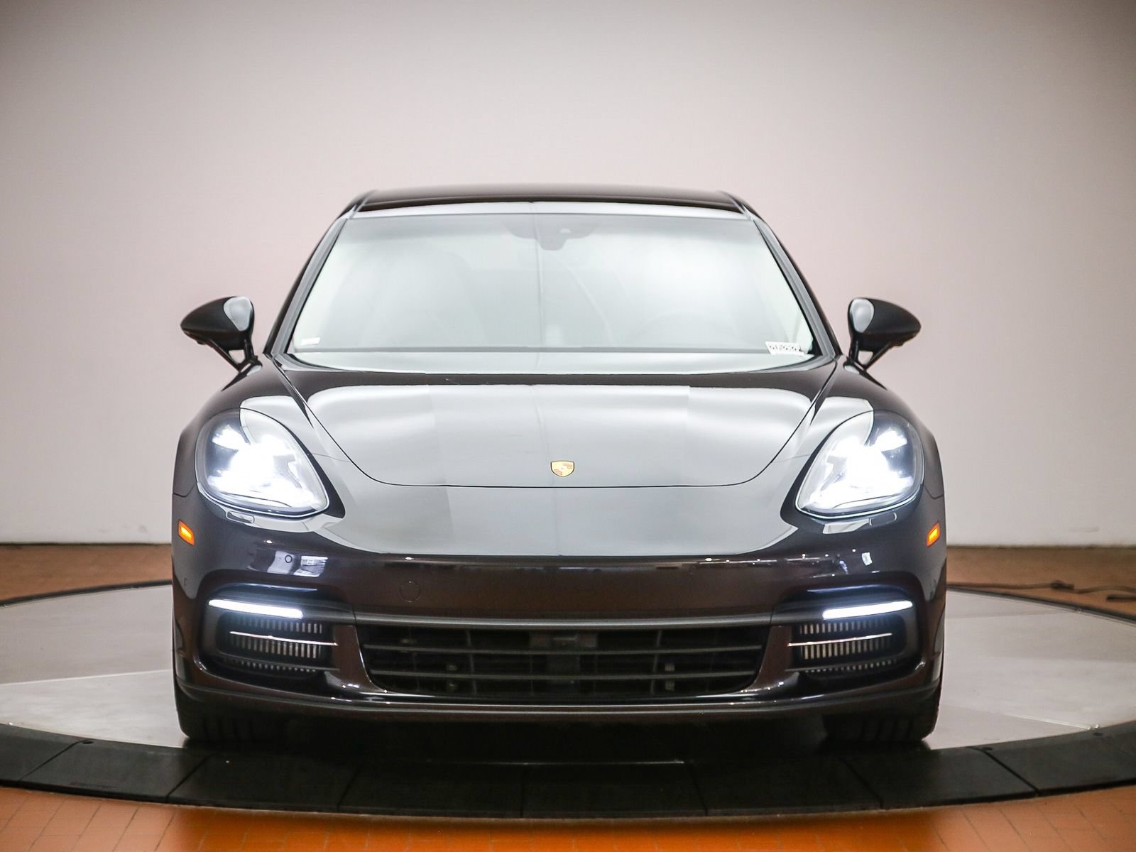 Used 2018 Porsche Panamera 4 Executive AWD/4WD image 10
