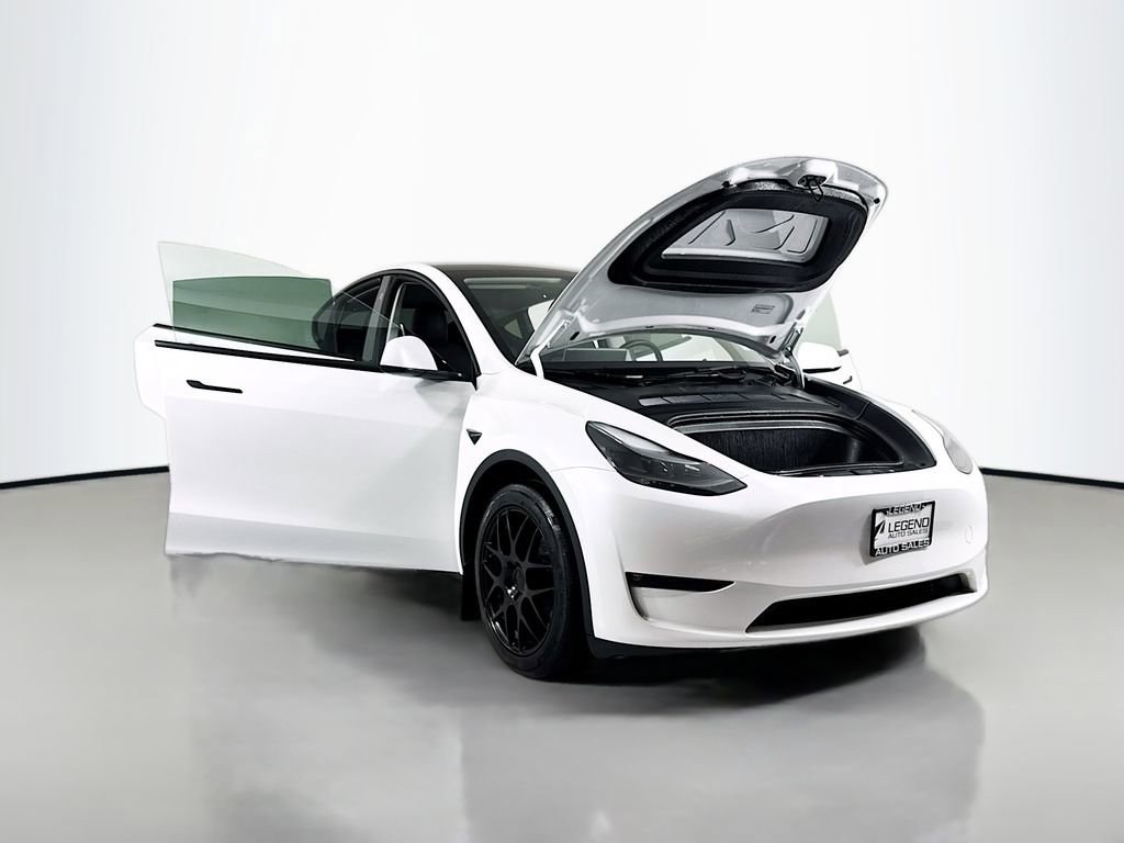 Used 2025 Tesla Model Y Long Range AWD/4WD image 32
