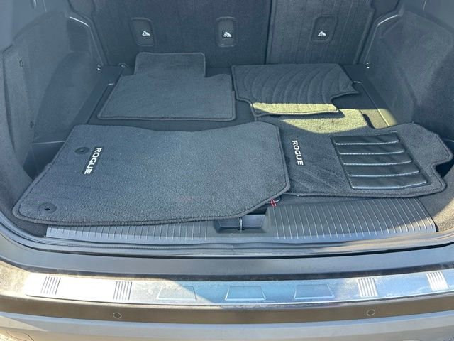 Certified 2023 Nissan Rogue SV w/ SV Premium B Package image 17