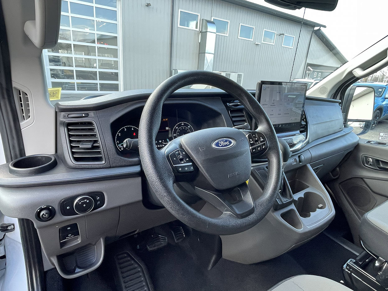 Used 2024 Ford Transit 350 XLT image 24