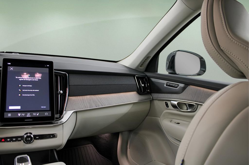 New 2026 Volvo XC90 B6 Ultra w/ Protection Package Premier image 16