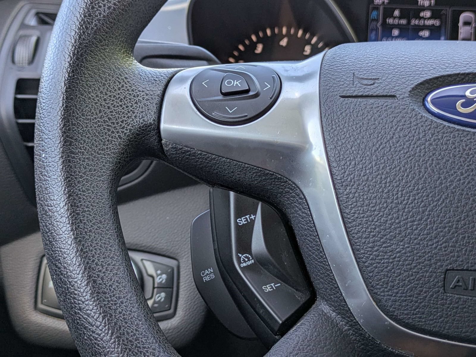 Used 2016 Ford Escape SE FWD image 12