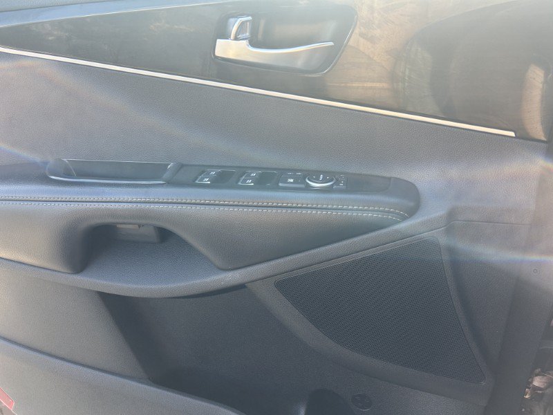 Used 2019 Kia Sorento EX AWD/4WD image 19