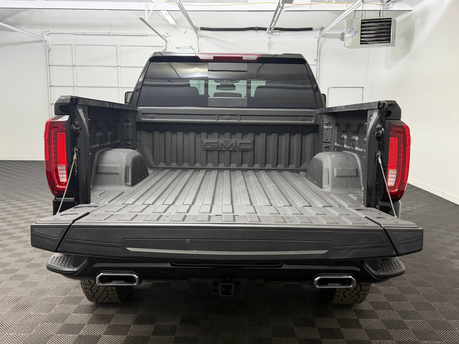New 2026 GMC Sierra 1500 AT4 w/ AT4 Preferred Package AWD/4WD image 24