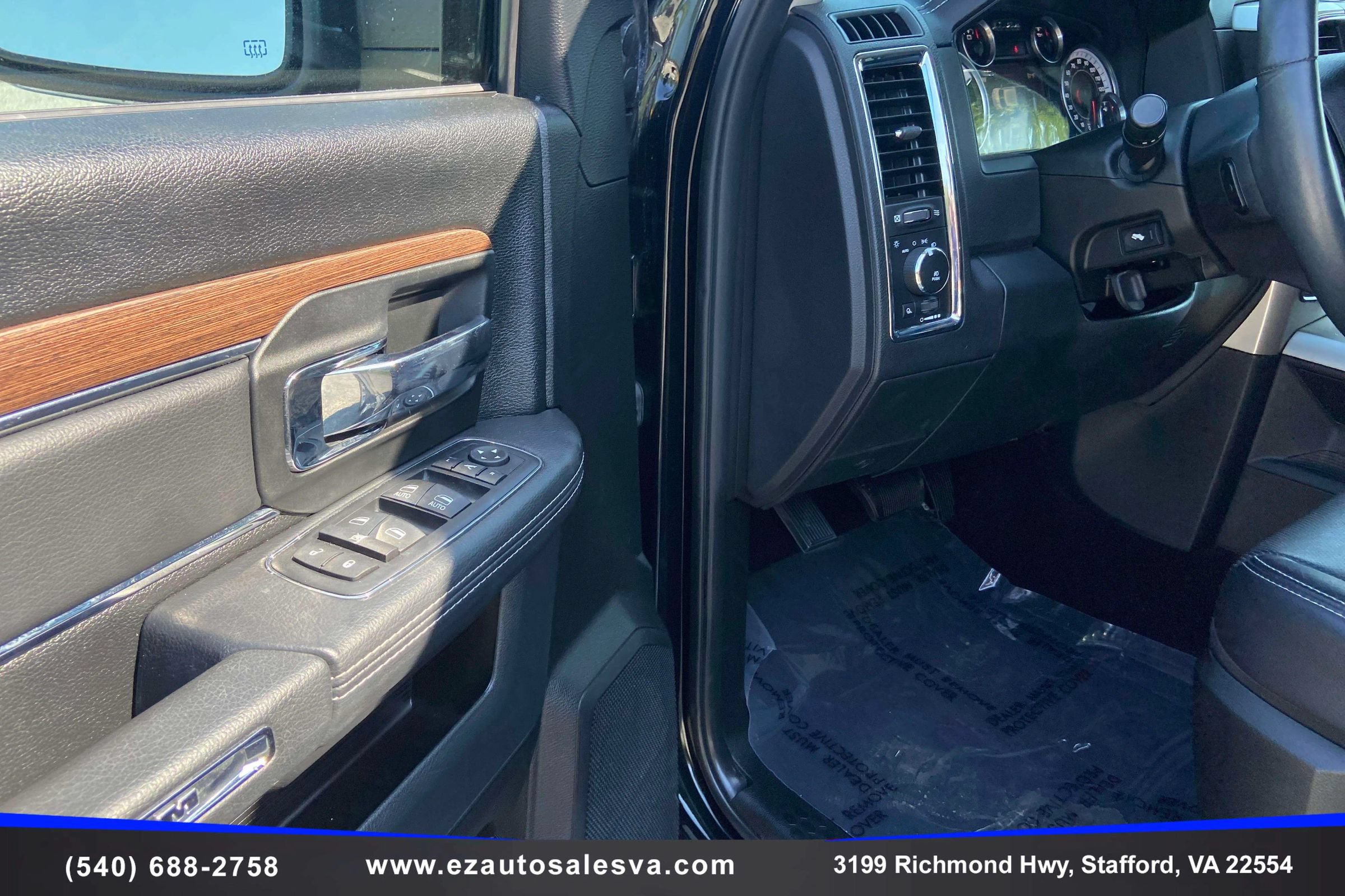 Used 2016 RAM 1500 Laramie w/ Convenience Group AWD/4WD image 19