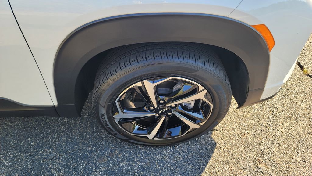 Used 2023 Chevrolet TrailBlazer RS w/ Convenience Package image 15