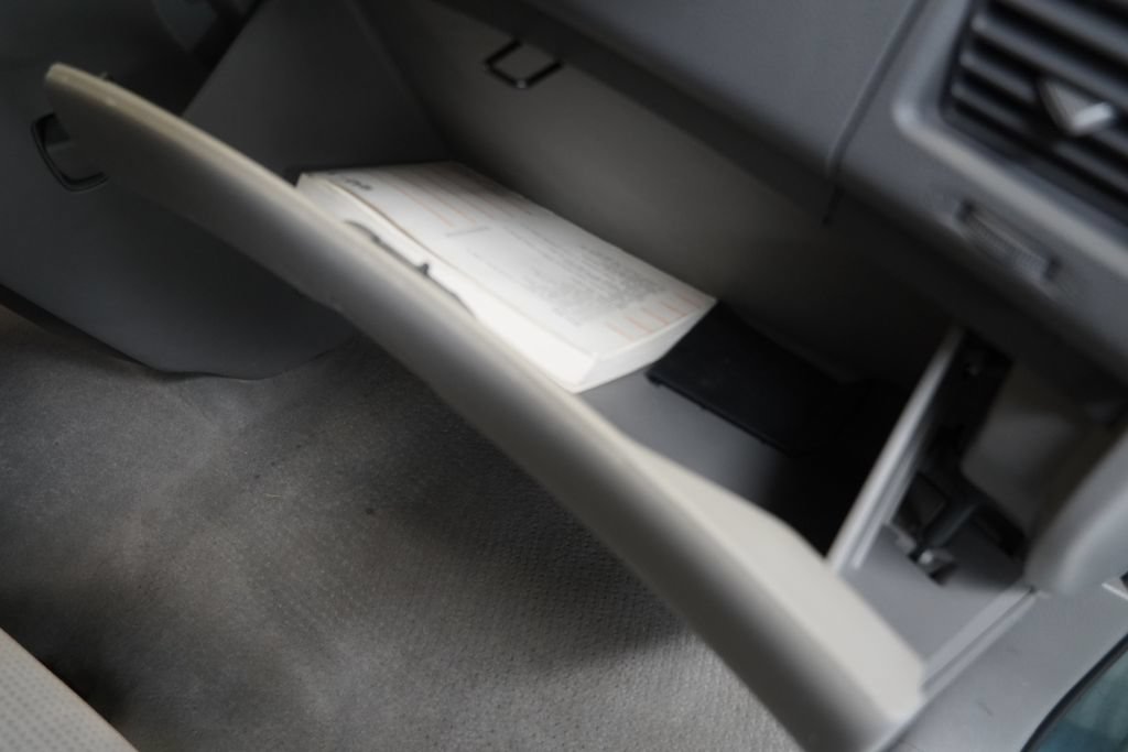 Used 2004 Toyota Sienna FWD image 24