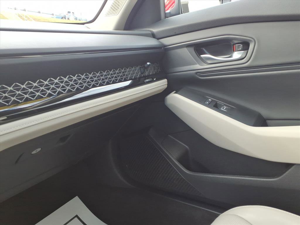 Certified 2024 Honda Accord EX-L image 28