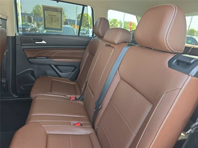 Used 2023 Volkswagen Atlas SE w/ Panoramic Sunroof Package FWD image 13