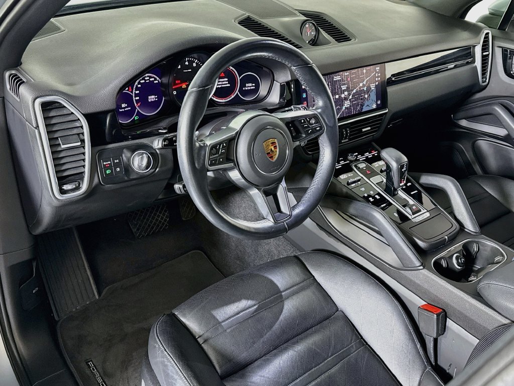Certified 2023 Porsche Cayenne AWD/4WD image 4