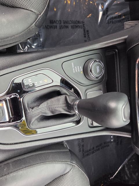 Used 2020 Jeep Cherokee Limited image 28