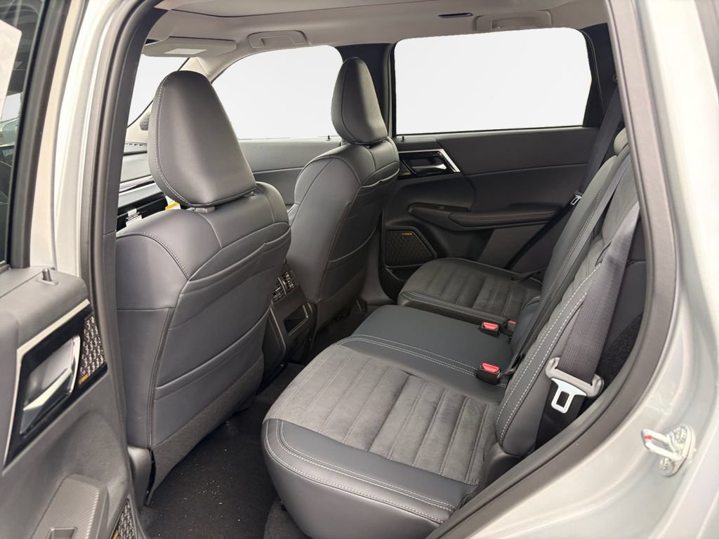 New 2026 Mitsubishi Outlander SE AWD/4WD image 24