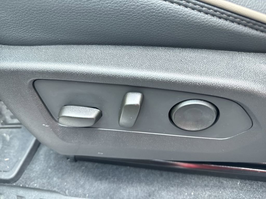 New 2025 GMC Canyon Denali AWD/4WD image 18