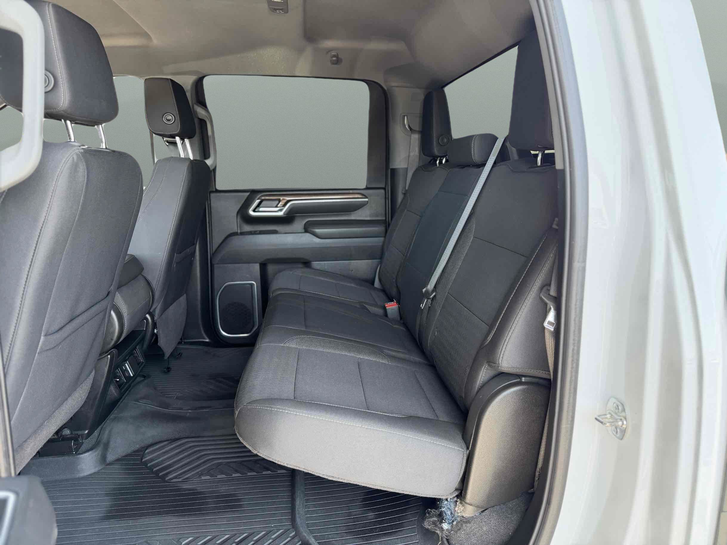 Used 2025 Chevrolet Silverado 2500 LT AWD/4WD image 15
