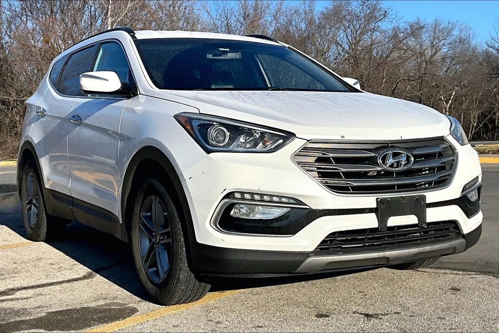Used 2017 Hyundai Santa Fe Sport image 3