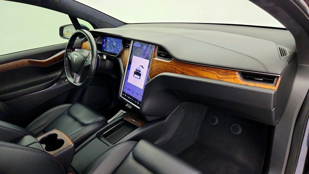 Used 2020 Tesla Model X Long Range AWD/4WD image 28