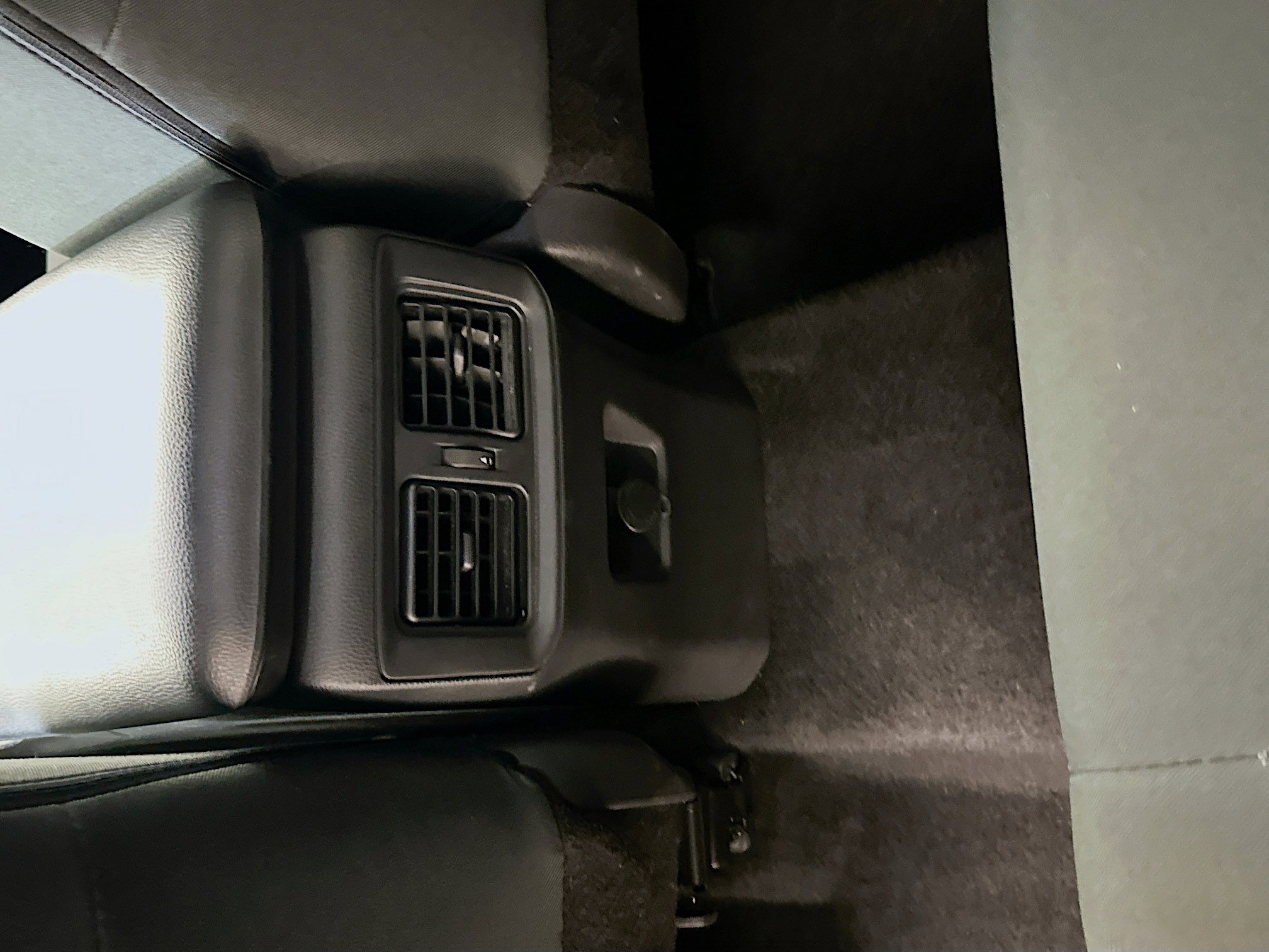 Used 2024 Toyota RAV4 LE image 27