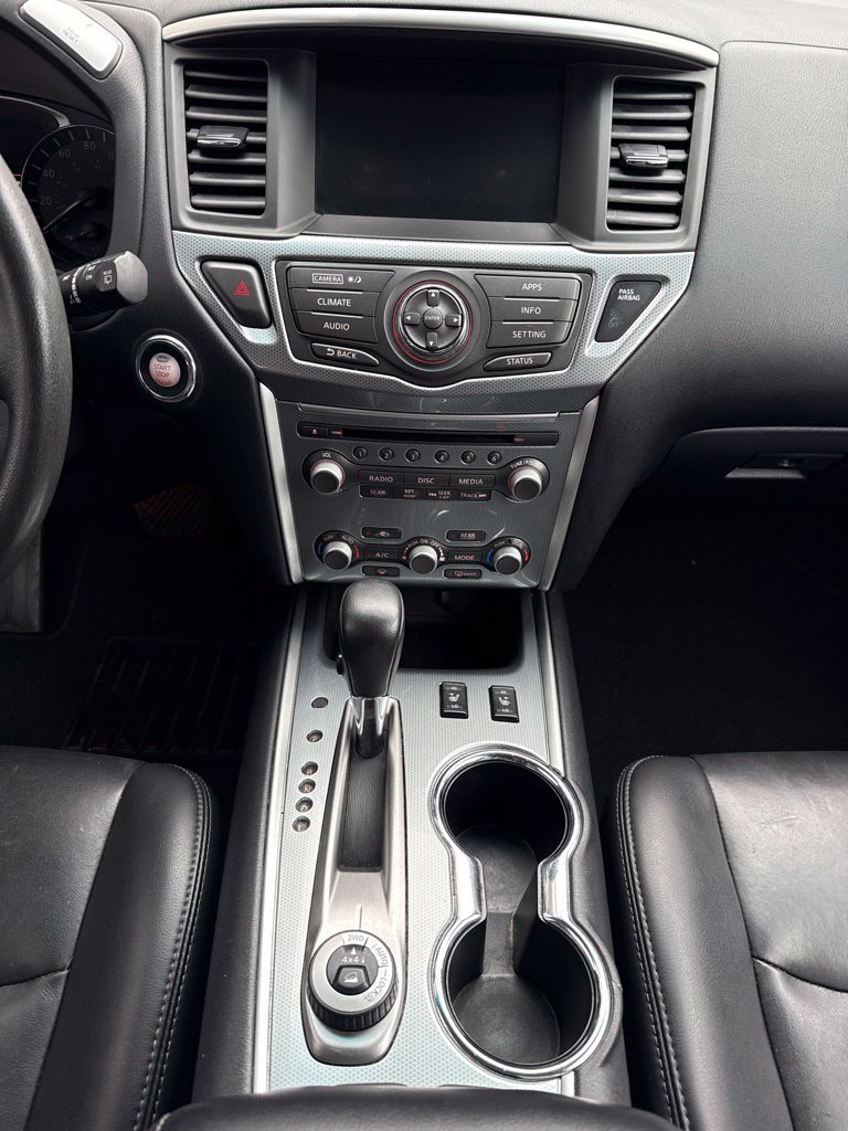 Used 2017 Nissan Pathfinder SL AWD/4WD image 14