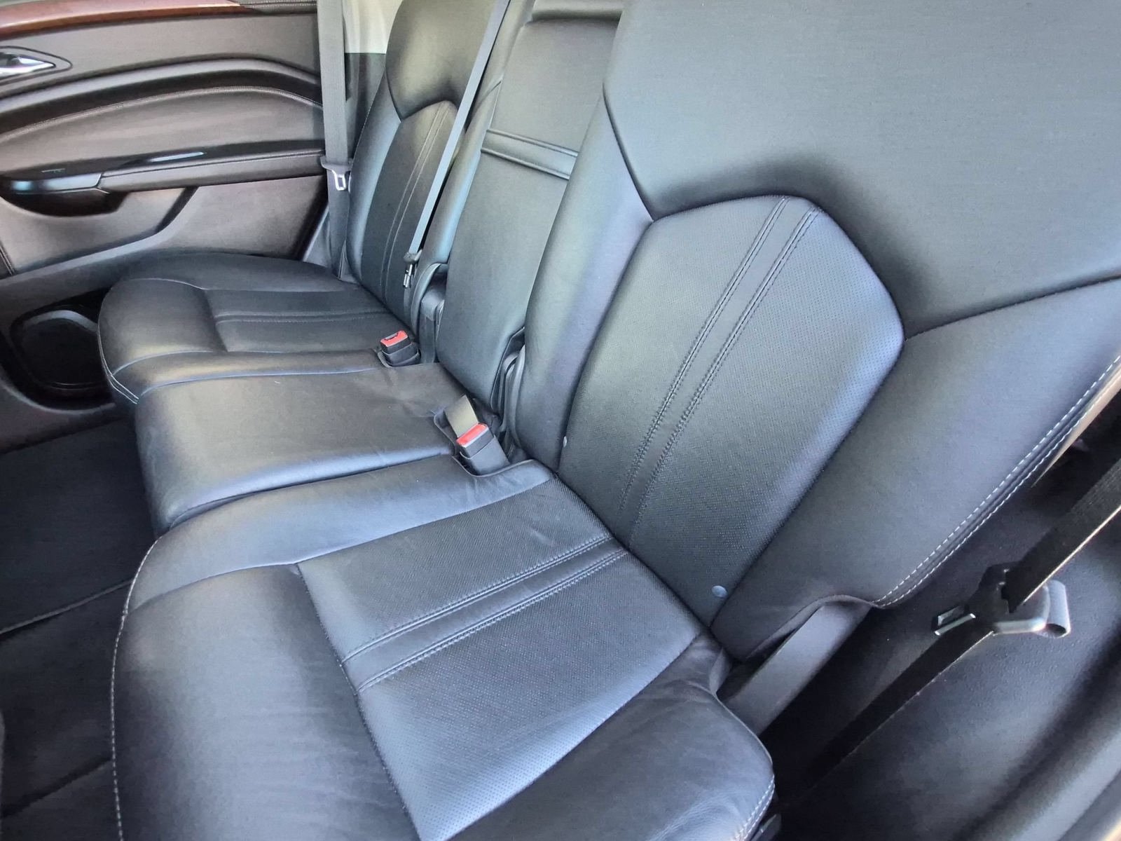 Used 2015 Cadillac SRX Luxury FWD image 29