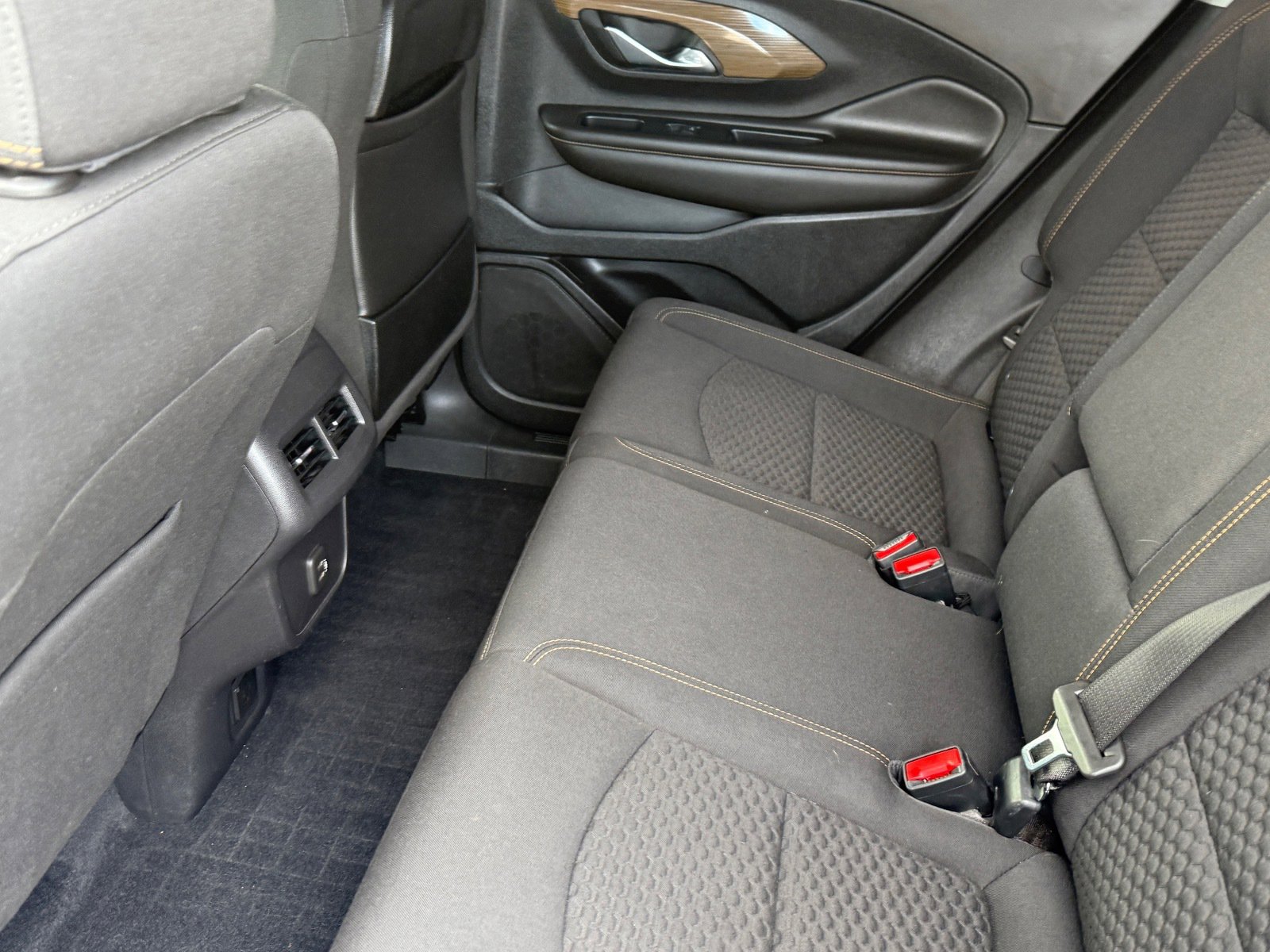 Used 2021 GMC Terrain SLE w/ Driver Convenience Package image 16