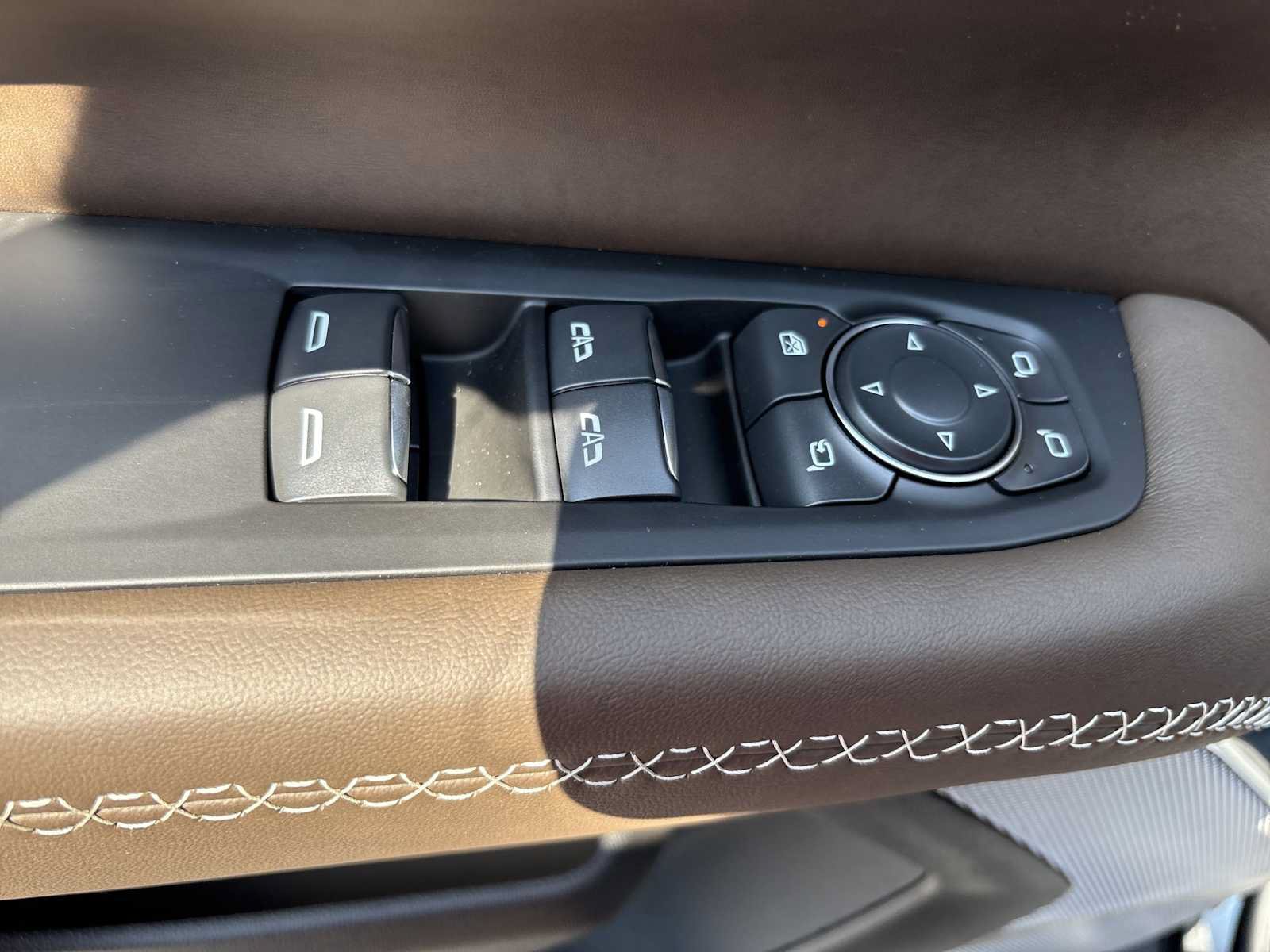 New 2026 GMC Yukon Denali Ultimate AWD/4WD image 15