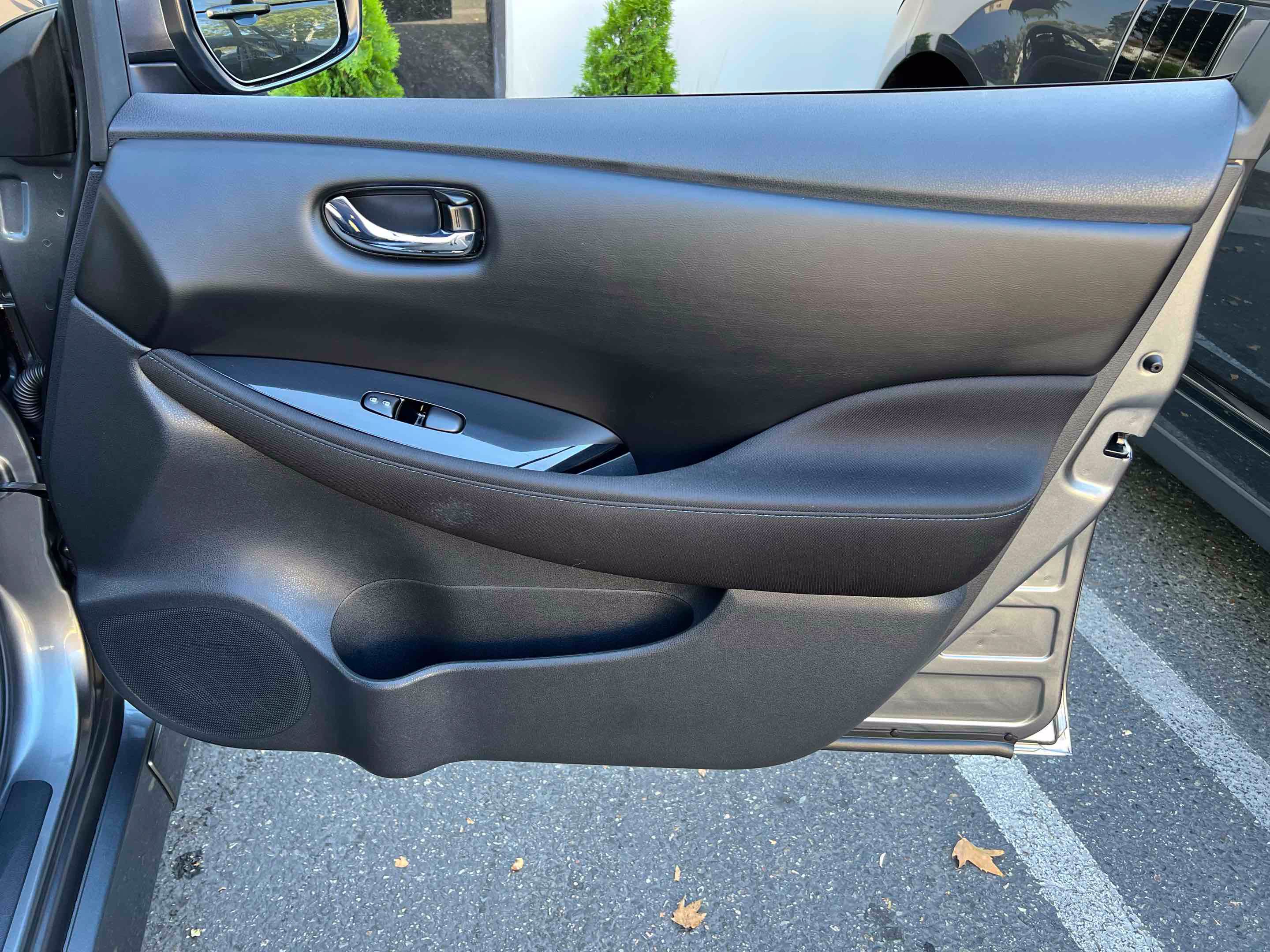 Used 2022 Nissan Leaf SV Plus w/ Protection Package FWD image 36