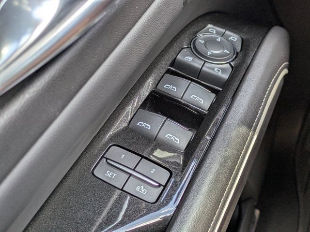 Used 2024 Cadillac Escalade ESV Premium Luxury AWD/4WD image 20