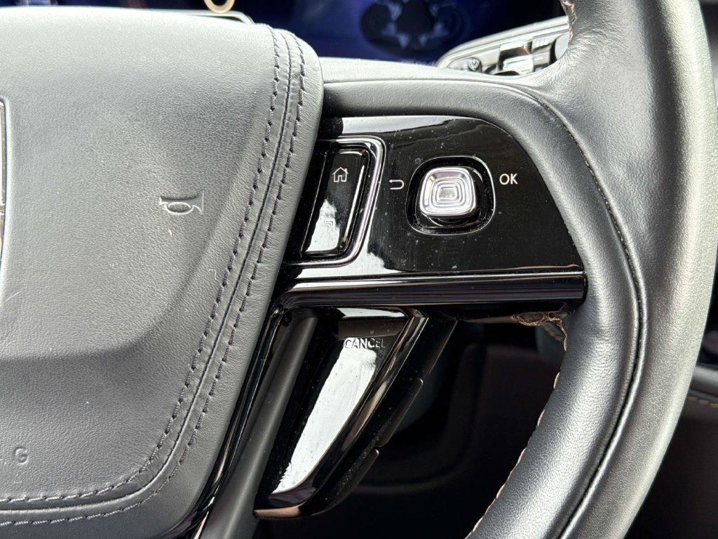 Used 2025 Lincoln Aviator AWD image 36