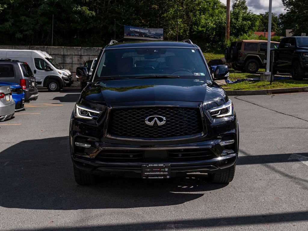 Used 2024 INFINITI QX80 Sensory AWD/4WD image 2
