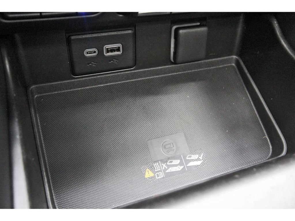 Used 2023 Chevrolet Tahoe High Country RWD image 28