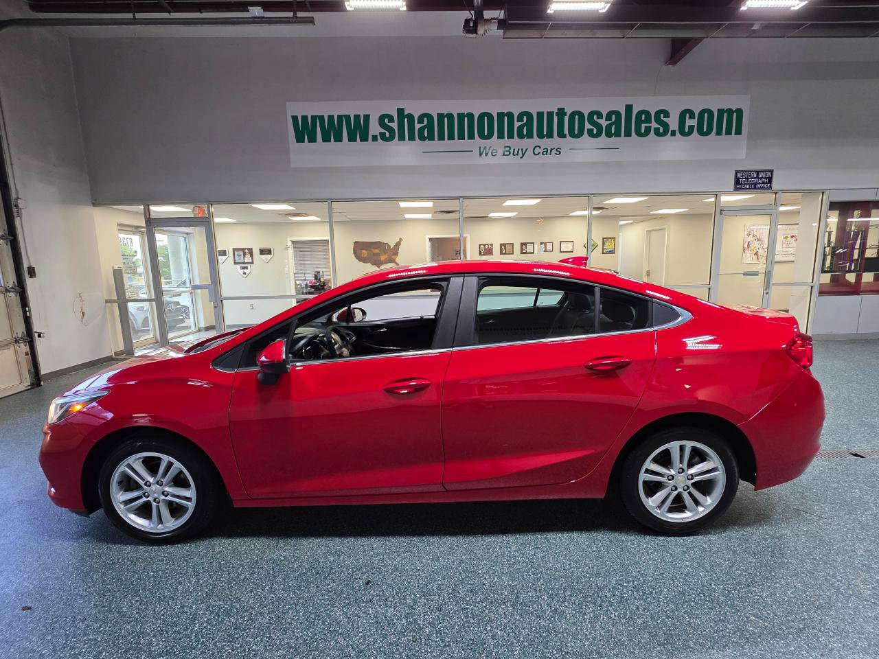Used 2016 Chevrolet Cruze LT FWD image 11