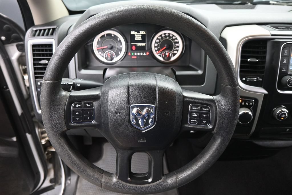 Used 2018 RAM 1500 Classic SLT RWD image 10