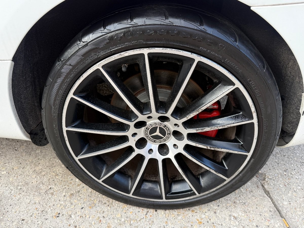 Used 2018 Mercedes-Benz SLC 300 w/ Premium 1 Package image 10