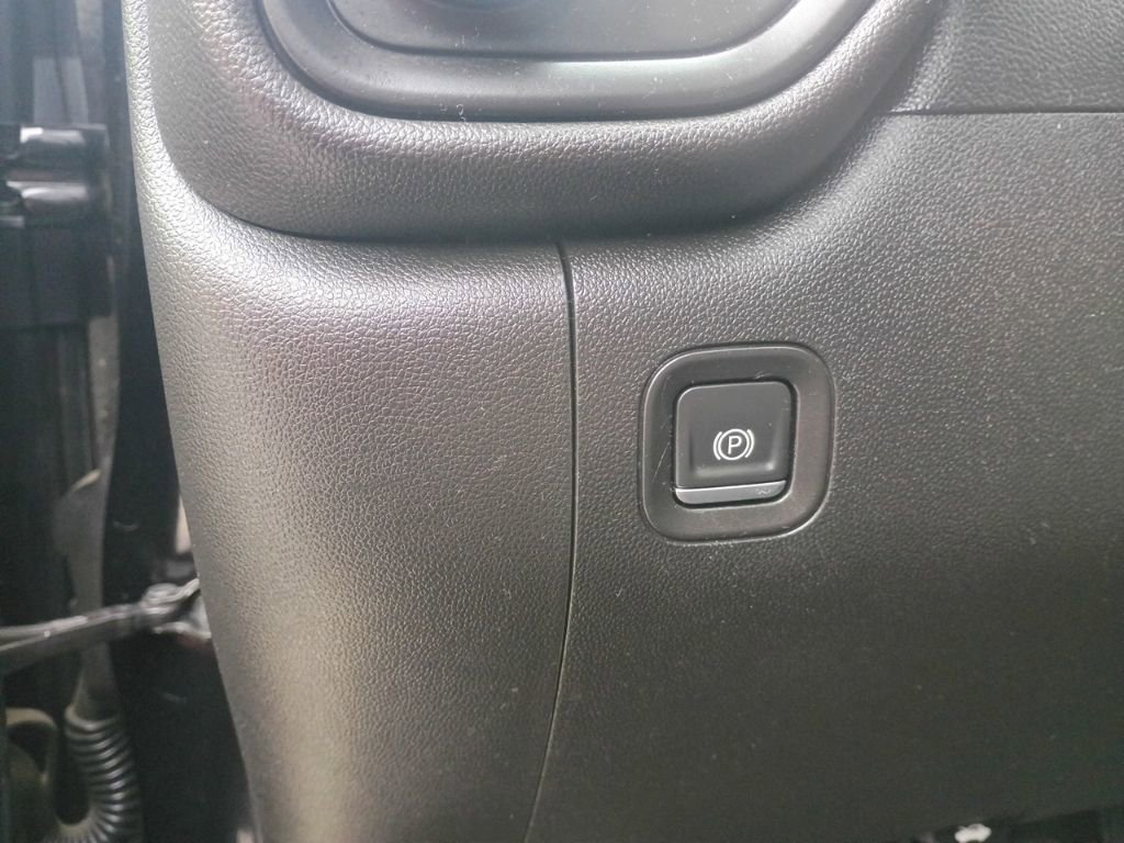 Used 2020 Chevrolet Silverado 1500 Custom Trail Boss w/ Custom Convenience Package image 16