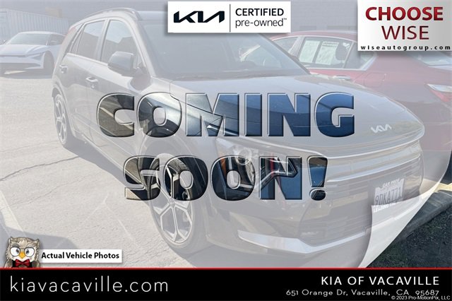 Used 2023 Kia Niro EX Touring