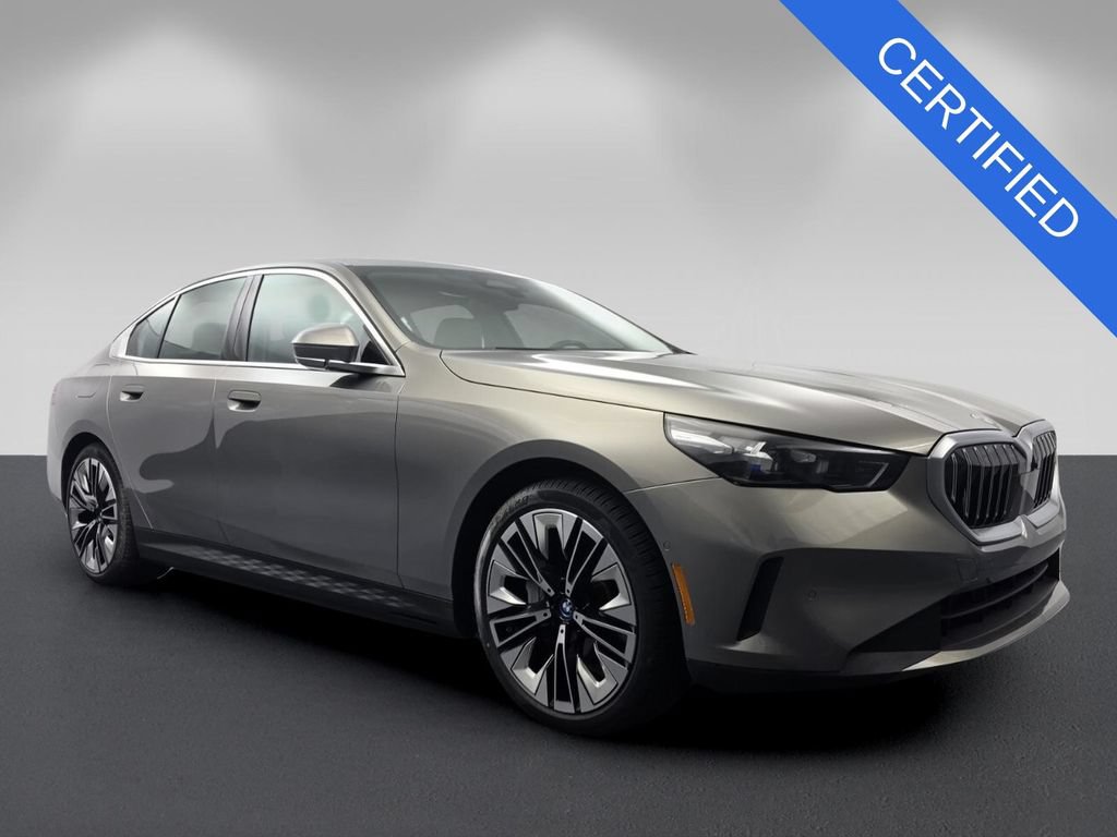 Used 2024 BMW i5 eDrive40i w/ M Sport Package RWD video 1