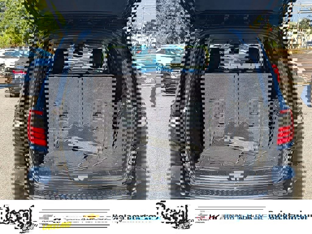 Used 2019 Dodge Durango SXT w/ 3rd Row Seating Group image 8