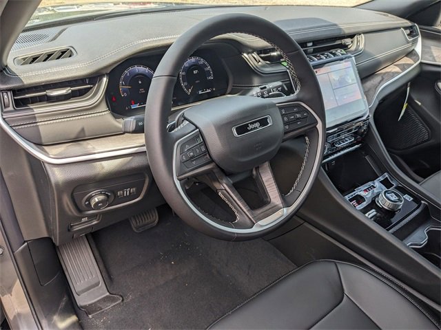 New 2025 Jeep Grand Cherokee L Limited image 8