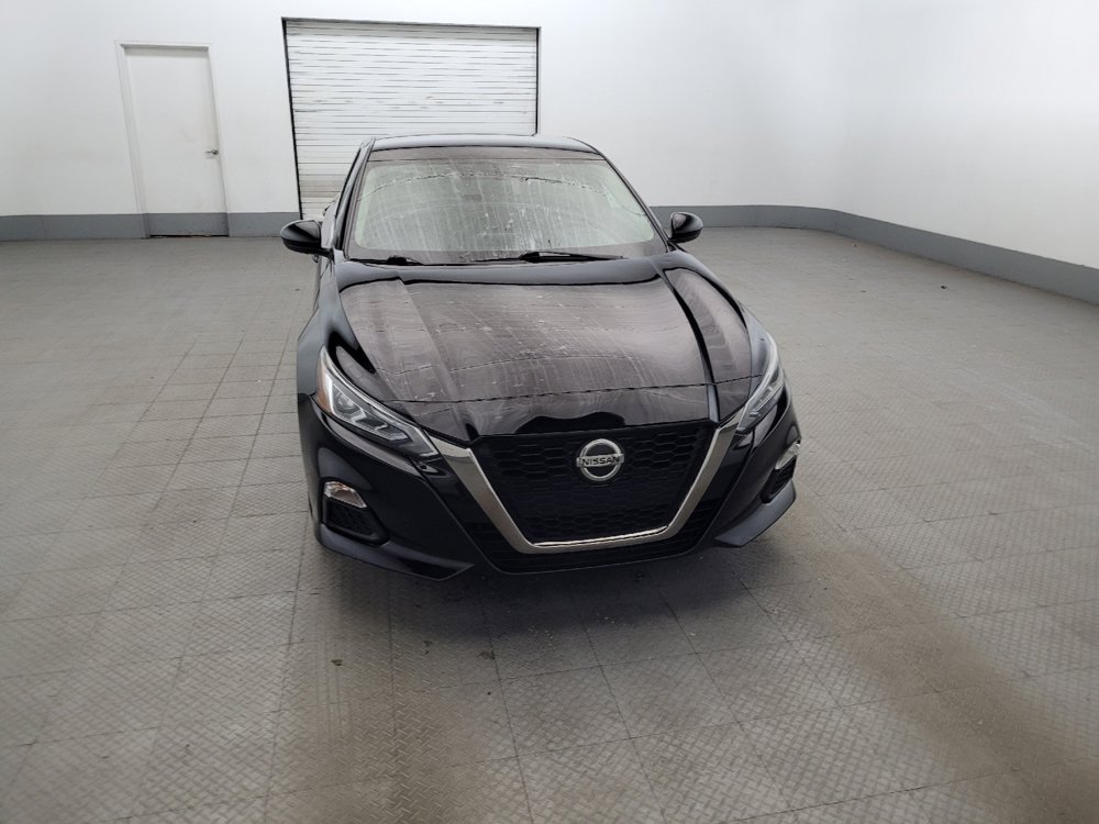 Used 2019 Nissan Altima 2.5 SR FWD image 14